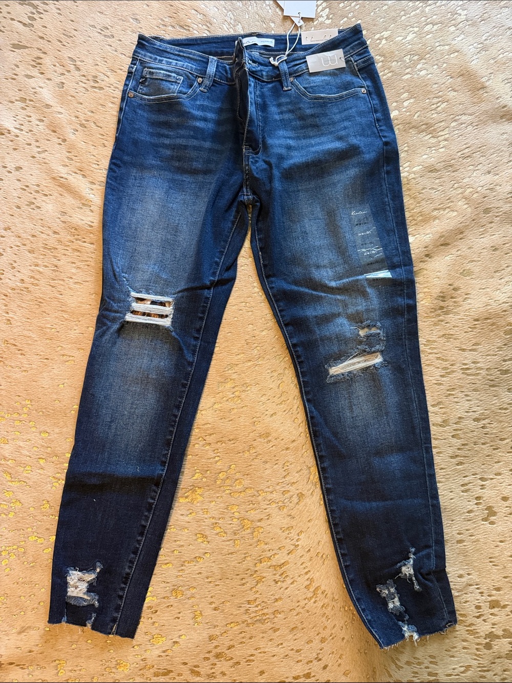 NWT KanCan Mid-Rise Distressed Leopard underlay Jeans
